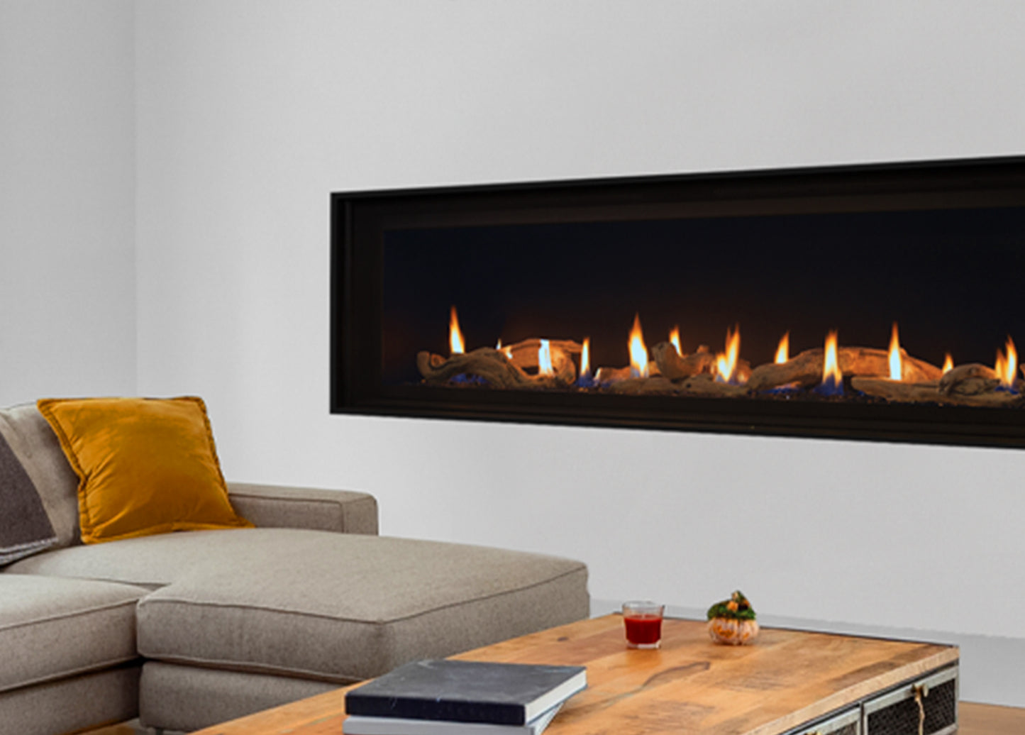 Superior DRL4000 Series 72" Direct Vent Linear Fireplace, Natural Gas (DRL4072TEN) (F4390)