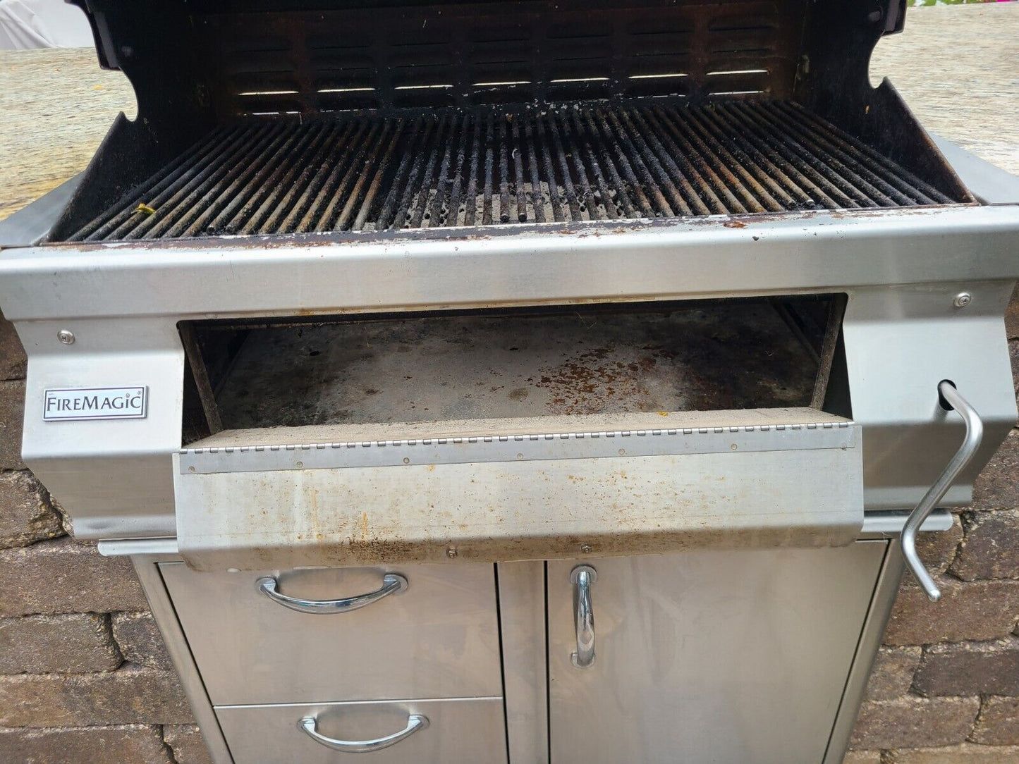 Fire Magic Legacy 30 Built-In Smoker Charcoal Grill (14-SC01C-A)